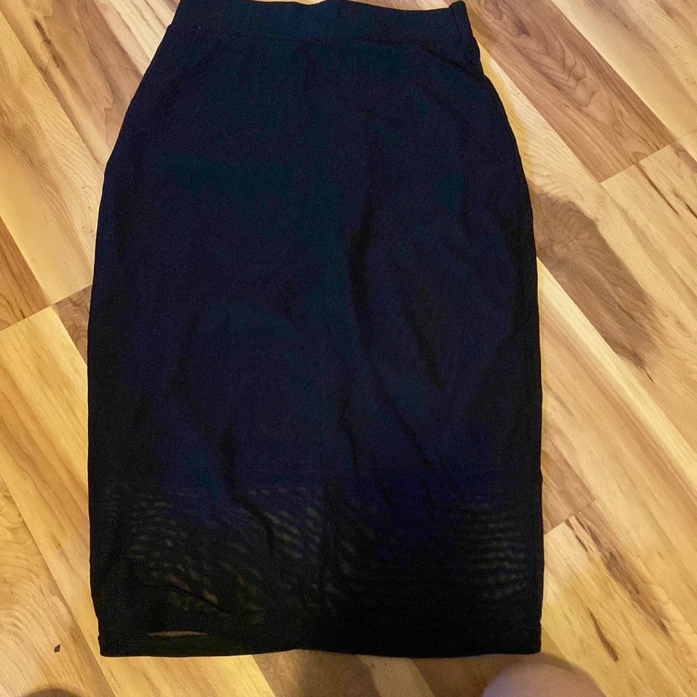 Black pencil skirt